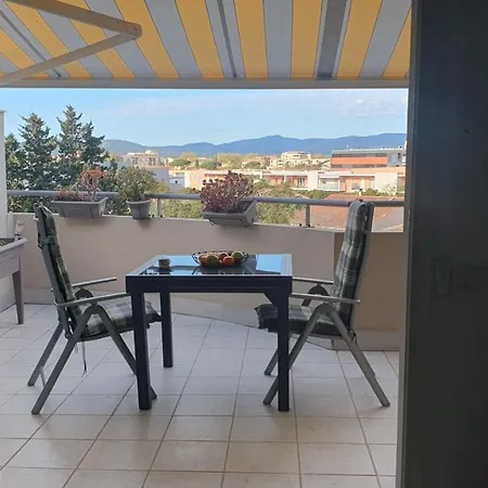 Calm Pleasant Closed Parking Appartement *